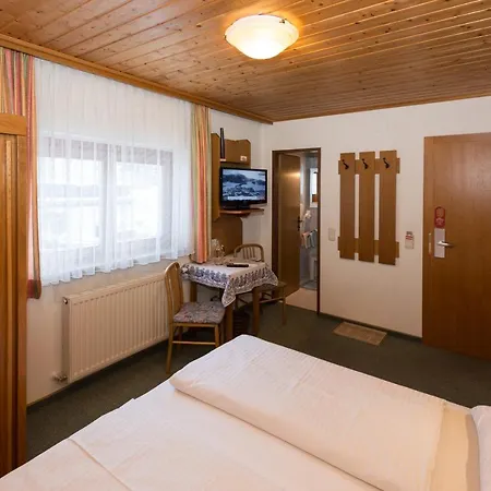 Schipflinger Oda ve Kahvaltı 3*